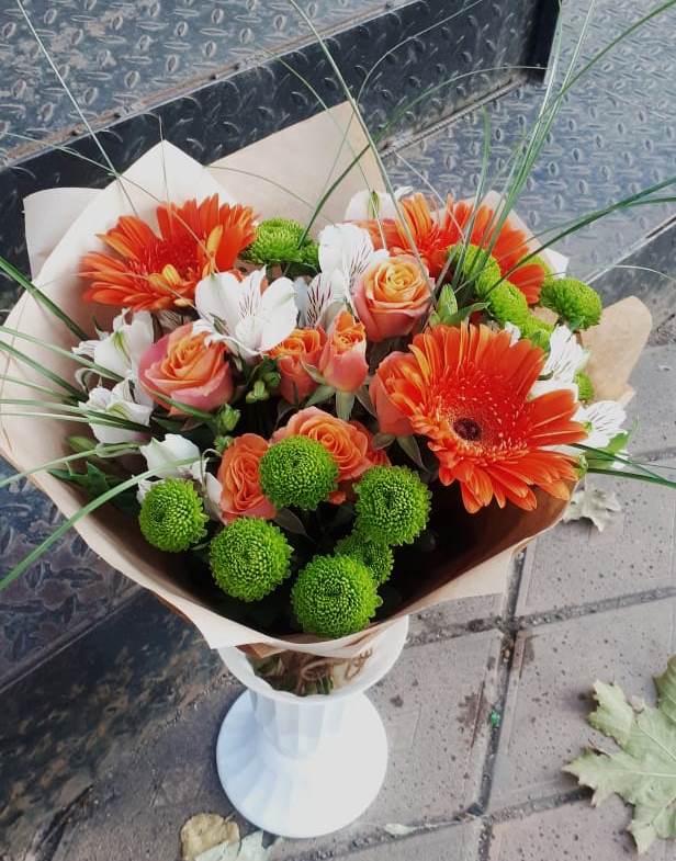 Букет цветов из: Герберы, Хризантемы, Альстромерии и Розы в Кабожа
