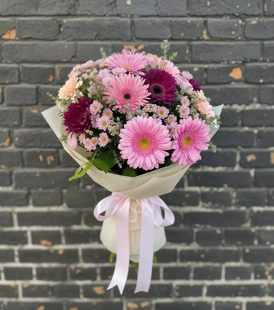 Букет цветов из: Герберы и Хризантемы в Кабожа