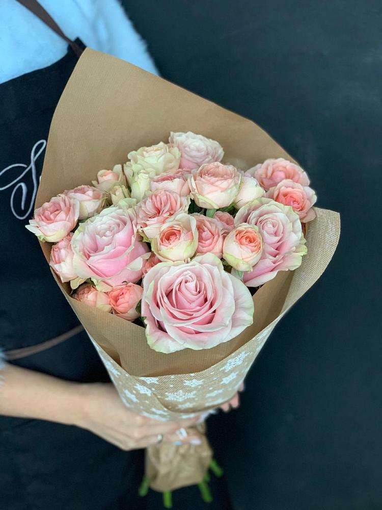 Букет цветов из: Хризантемы и Розы в Кабожа