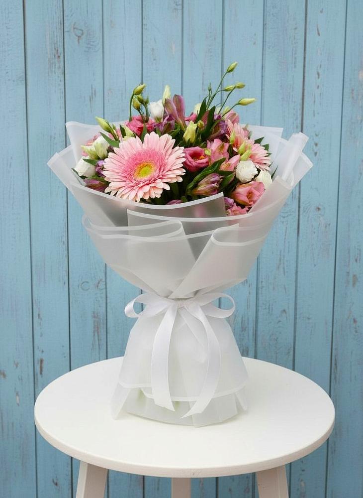 Букет цветов из: Герберы, Альстромерии и Лизиантусы в Кабожа