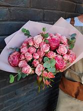 Букет розы в пальмах в Кабожа Букет цветов из: Розы в Кабожа