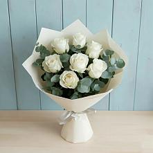 Букет Белые розы в Эвкалипте в Кабожа